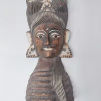 تندیس چوبی