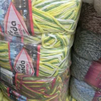 تعدادی کاموا ترک و ایرانی و میل بافتنی