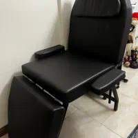 تخت ماساژ، مژه، مشاوره و تتو و سالنی