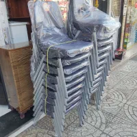 صندلی پلاستیکی پایه فلزی