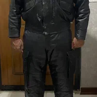 کاپشن و شلوار چرم پلیسی