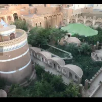 استخدام در عمارت خلیلی