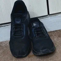 کتونی خارجی سالم سایز 44 و 45