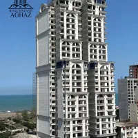 تکـرار-نشدنی-تــرین-زمیــن-با-14-متر-بر-در-خط-دریا