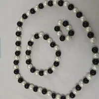 دستبد و گردنبند مرواریدی