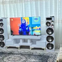 میز تلویزیون سفید