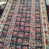 فرش در حد نو (۴در۱/۹۰)