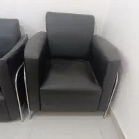فروش یک دست مبل اداری مشکی