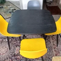 میز ناهارخوری رستورانی