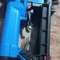 منگنه کوب رگباری زن ایتالیا