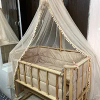 تخت نوزاد کنار مادر|تخت و صندلی بچه|تهران, شهران شمالی|دیوار