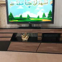 کمدواینه ومیز تلویزیون هم نو هستن