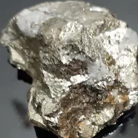 سکه ومهره های اصل وسنگ طلا