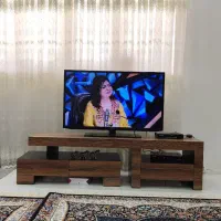 زیر تلویزیون در حد نو