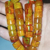 تسبیح کهربا پرچمی