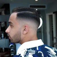 مدل آرایشگر