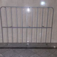 زیر تختی کفی تخت فلزی ۲ نفره ۱۶۰ تعمیر جزیی|تخت و سرویس خواب|تهران, شهران جنوبی|دیوار