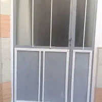 در و پنجره آهنی سنگین و بدون پوسیدگی بدون چهار چوب|مصالح و تجهیزات ساختمان|همدان, |دیوار