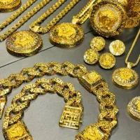 ۲۸۰ گرم طلای ۲۲ و ۱۸ عیار