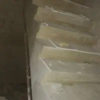 به یک نیروبرای کاشی کاری.استادکاروشاگرد