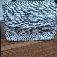 کیف. پوست ماری