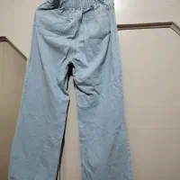 دو عدد شلوار لی زنانه|لباس|ری, شهادت|دیوار