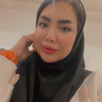 مدیر فروش و اپراتور تلفنی