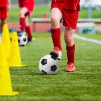 نیازمند مربی فوتبال و والیبال  آقا و خانم