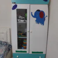 فروش کمد و ویترین بچه  کاملا سالم