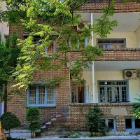 فروش-منزل-ویلایی-حیاط-ماشین-رو-بازسازی-قابل-سکونت