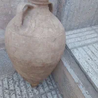 کوزه قدیمی بزرگ|کلکسیون اشیاء عتیقه|سبزوار, شهدا|دیوار