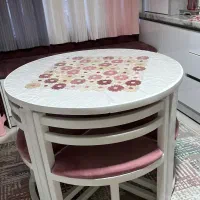 میز ناهار خوری گرد کم جا