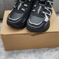 کفش اسپورت بچگانه سایز 27 در کاشمر