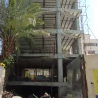 خواهان یک پلاک مشارکت درساخت