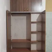 در کمد دیواری