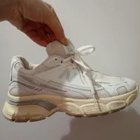 کیف و کفش|کیف، کفش، کمربند|رشت, شهریاران|دیوار