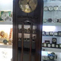 ساعت روسی والمانی|کلکسیون اشیاء عتیقه|اصفهان, نقش جهان|دیوار
