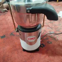 یک دستگاه زنجبیل گیری