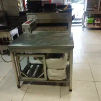 به چندهمکار ۰هت کاردربوفه دانشگاه