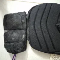 ست ایمنی ورزشی نو همراه با شلوارک ضربه گیر