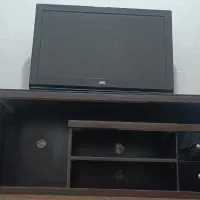 تلویزیون ۳۲JVC همراه میز تلویزیون