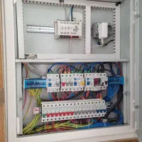 شاگرد برقکار تمام وقت همراه آموزش