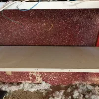 قفسه فلزی سفید