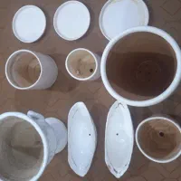 گلدان و زیریش