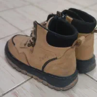 نیم بوت بچگانه سایز 30|کفش و لباس بچه|تربت‌حیدریه, حسنی بالا|دیوار