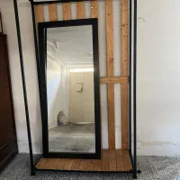 آینه قدی و دکور ویترین