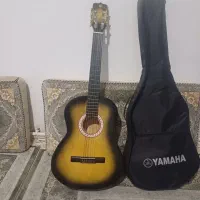 گیتار یاماها 70c