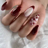 ناخنکار و پدیکوریست حرفه ایی(بصورت اجاره و درصدی)