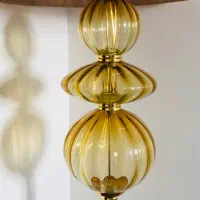 اباژور ایستاده