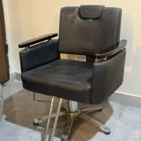 صندلی کوتاهی و میکاپ کاملا سالم